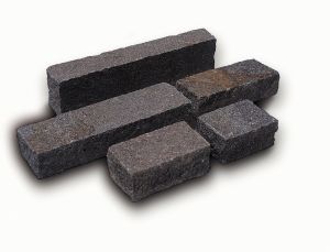 Reunuskivi porfyyrikivelle