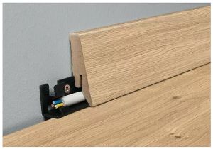 Jalkalista Logoclic K58 C Tammi Rheas 18 x 58 x 2600 mm