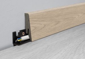 Jalkalista Logoclic K58C Element Flex Tammi Baltia 18 x 58 x 2600 mm