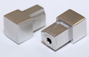 Laattalistan Kulmapala Dione Neliö Hopea 10 mm