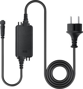 Laturi Goat robottiruohonleikkurin RTK-asemaan