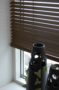 Puusälekaihdin Hasta 80 x 160 cm Kahvi